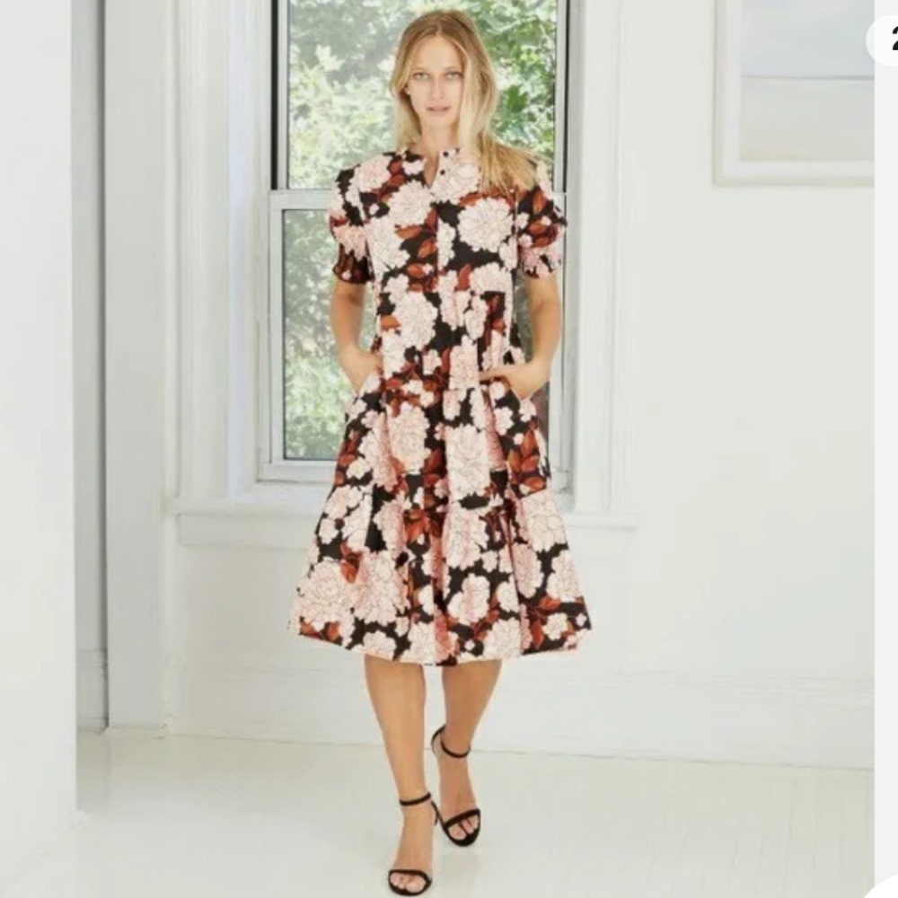 Who What Wear Floating Mums Dress XS Floral Short Sleeves Pockets Full Skirt